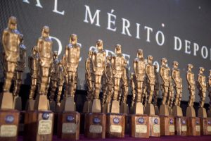 Gran Representación del Club Regatas en los Premios Huarpe 2024