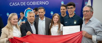 Regatas acompañó a sus deportistas en el reconocimiento por su participación en los Juegos Suramericanos